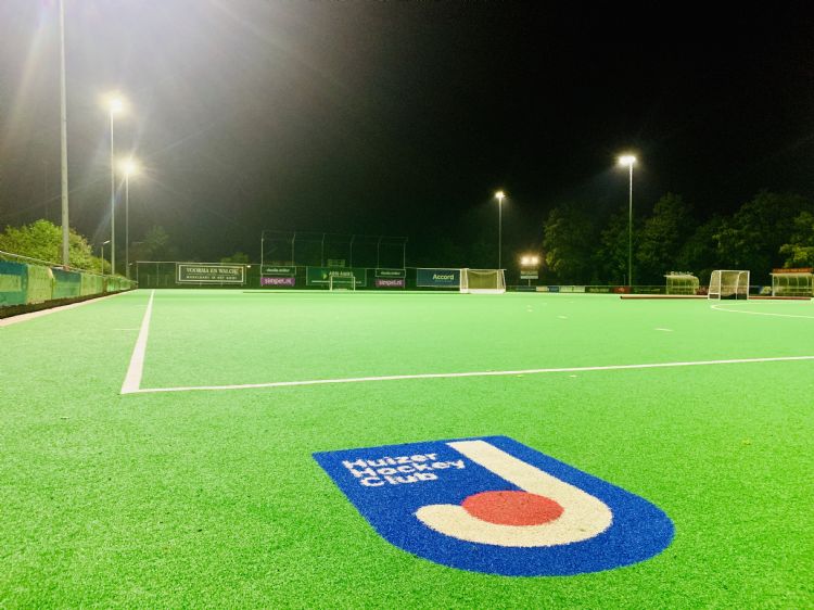Ook Huizer Hockey Club is voorzien van nieuwe ledverlichting. Ook Huizer Hockey Club is voorzien van nieuwe ledverlichting.