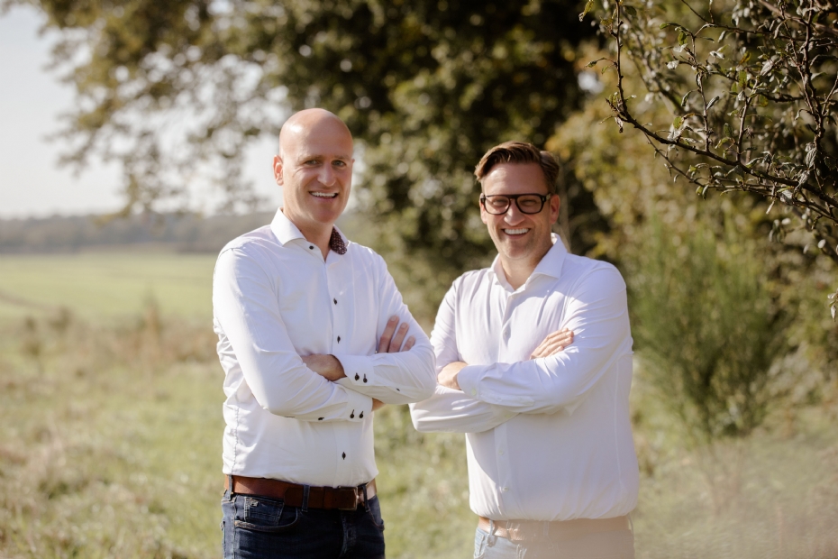 Ronald Kusters als oud-eigenaar van Brouwers Groen/Vebego Groen start met Freek Huijsmans Groene Golf Consultancy.  